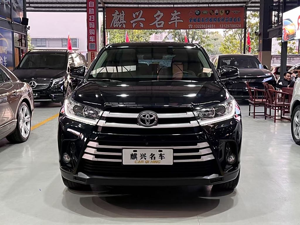 Toyota Highlander 2021 2.0T  Полный привод Elite 7