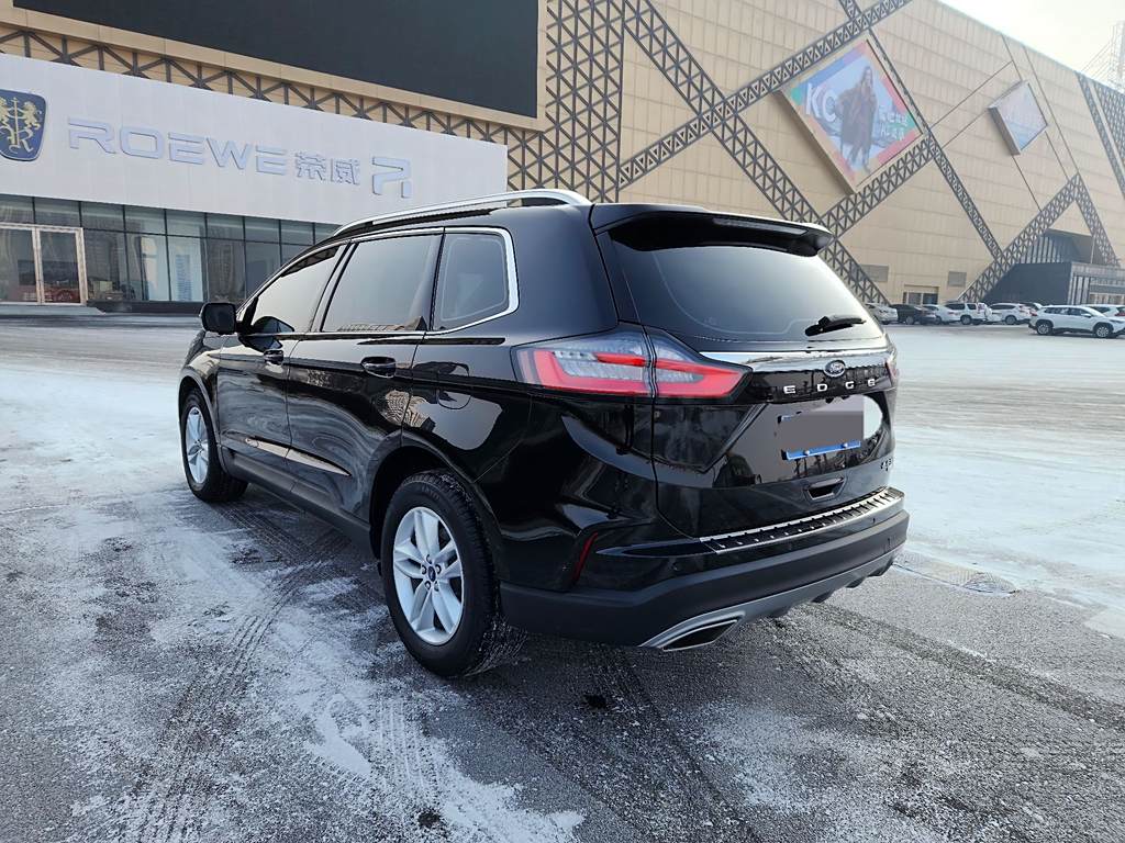 Ford Edge 2021 PLUS EcoBoost 245  5