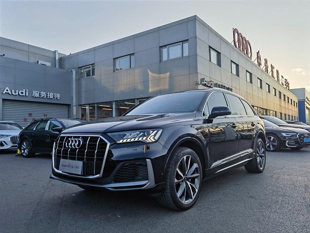 Audi Q7 2023 55 TFSI quattro S line