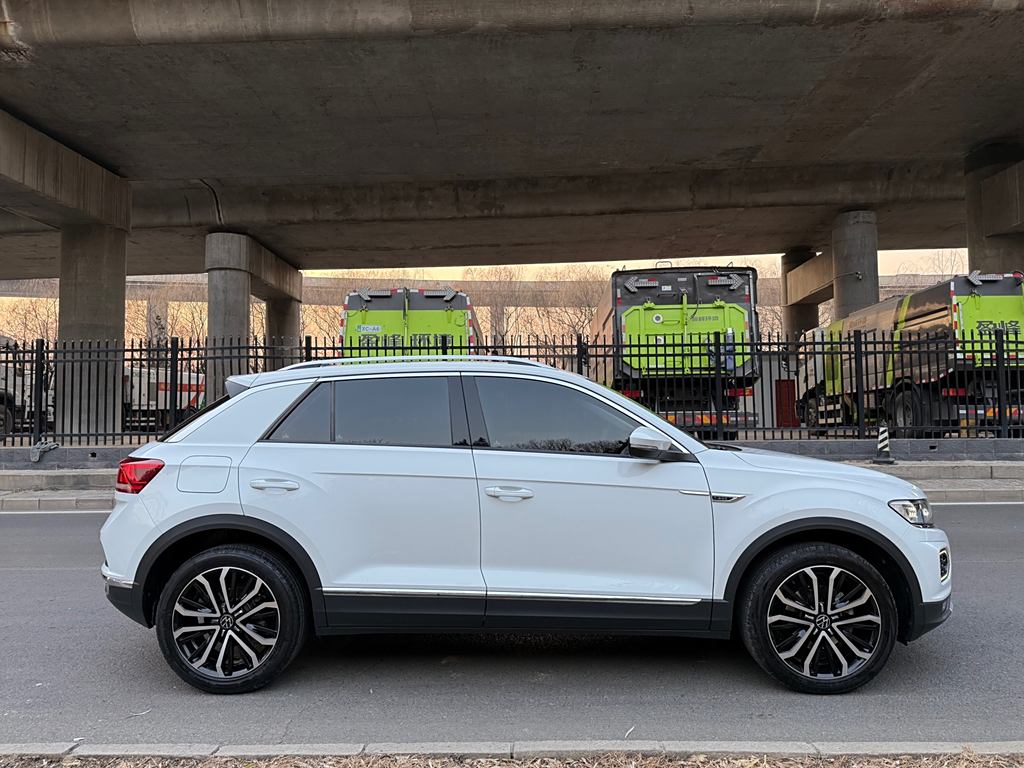 Volkswagen T-ROC 2021  280TSI DSG