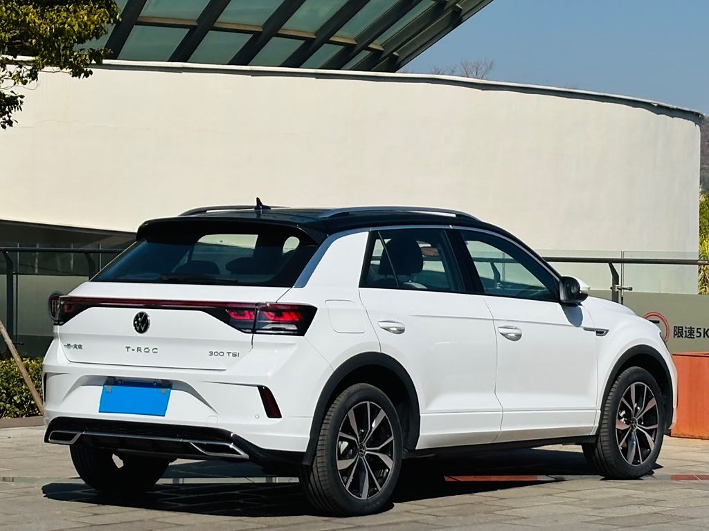 Volkswagen T-ROC 2024 300TSI DSG