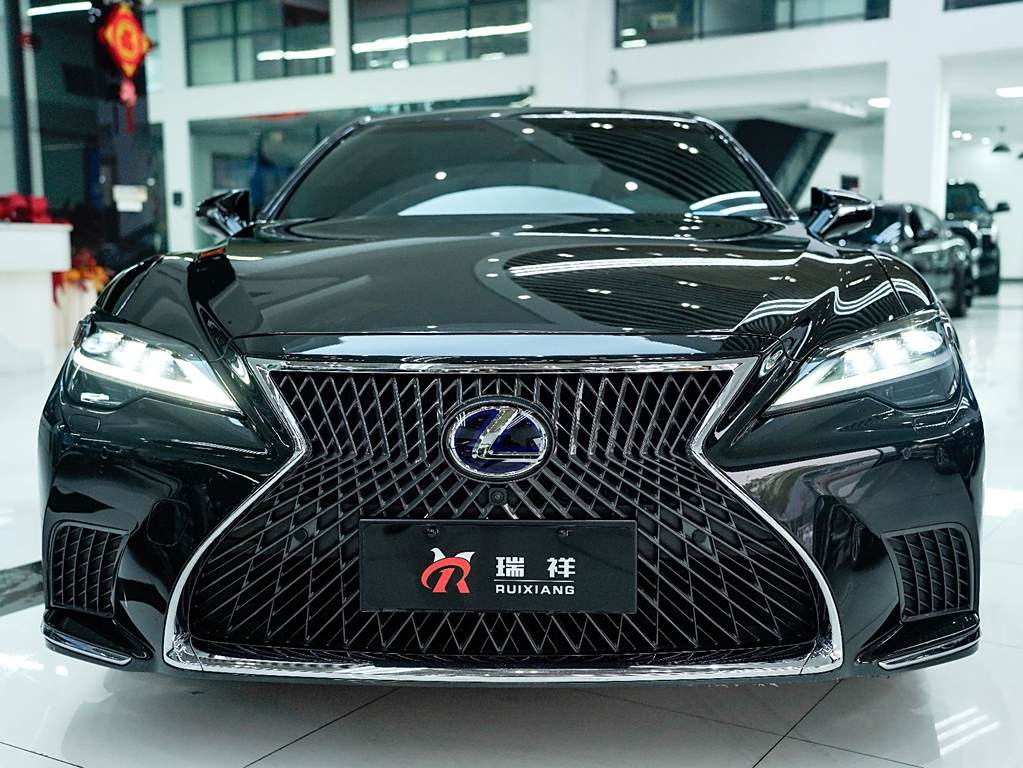 Lexus LS 2023 500h