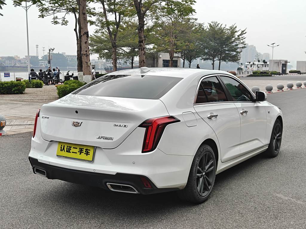 Cadillac CT4 2022 28T  Luxury