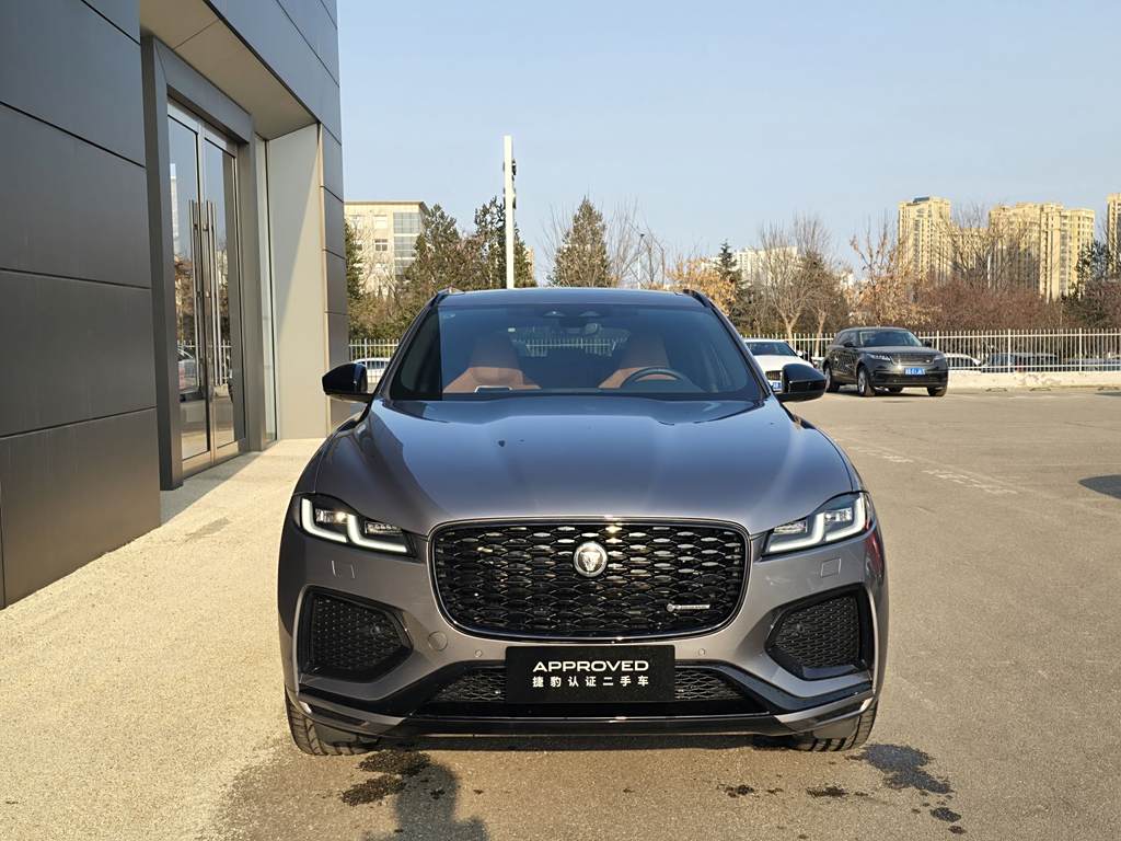 Jaguar F-PACE 2024 P250 R-Dynamic SE