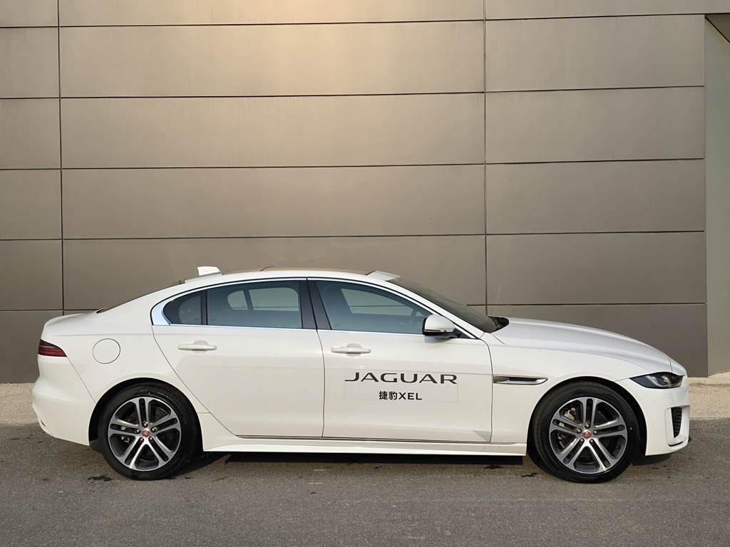 Jaguar XEL 2023 2.0T 250PS R-DYNAMIC S