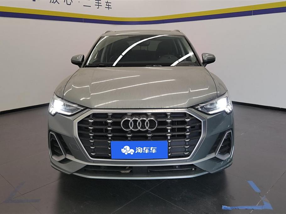 Audi Q3 2022 40 TFSI