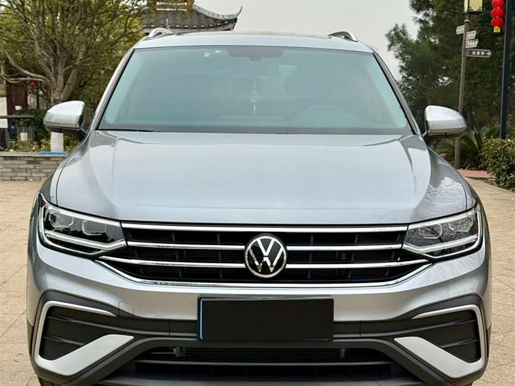 Volkswagen Tiguan L 2023 330TSI Автоматическая