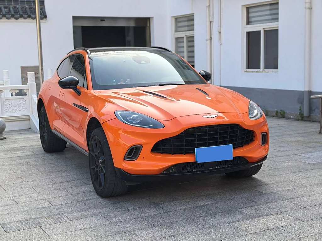 Aston Martin DBX 2022 4.0T V8