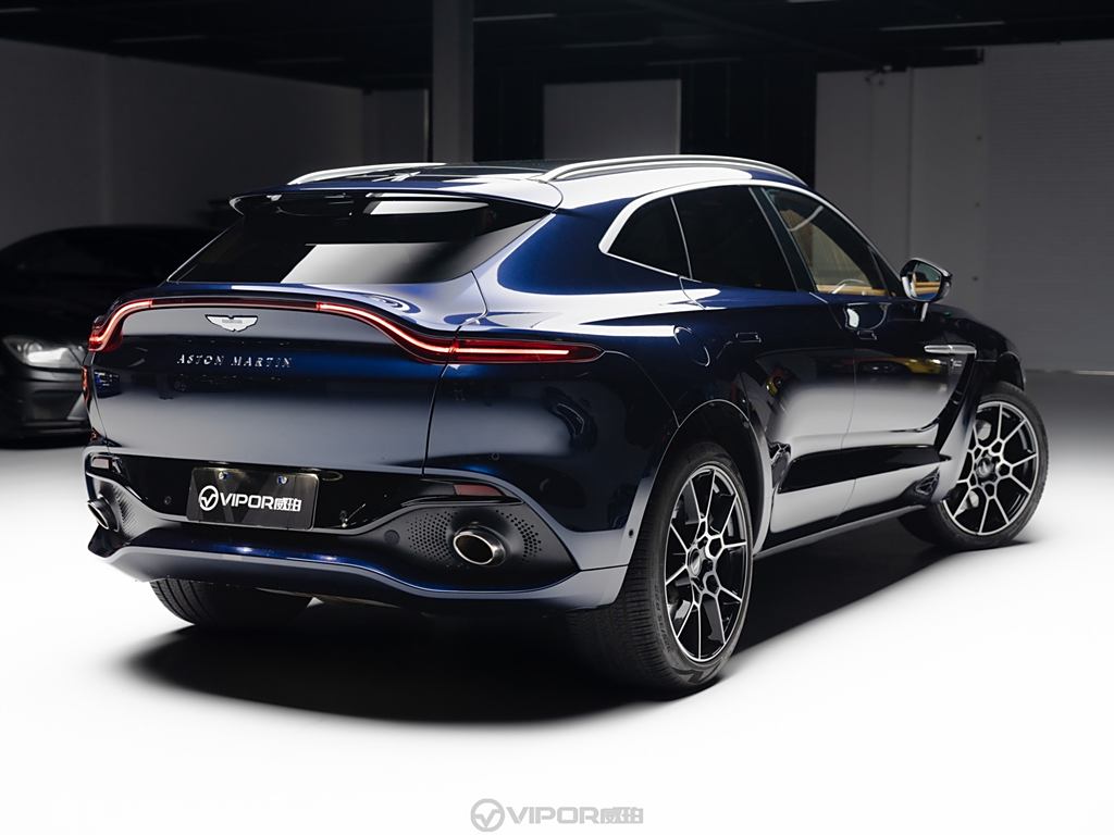 Aston Martin DBX 2020 4.0T V8 1913