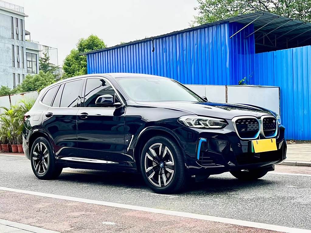 BMW iX3 2022