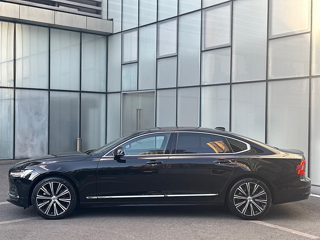 Volvo S90 2024 B5