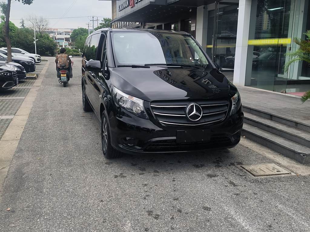 Mercedes-Benz Vito 2023 2.0T  7