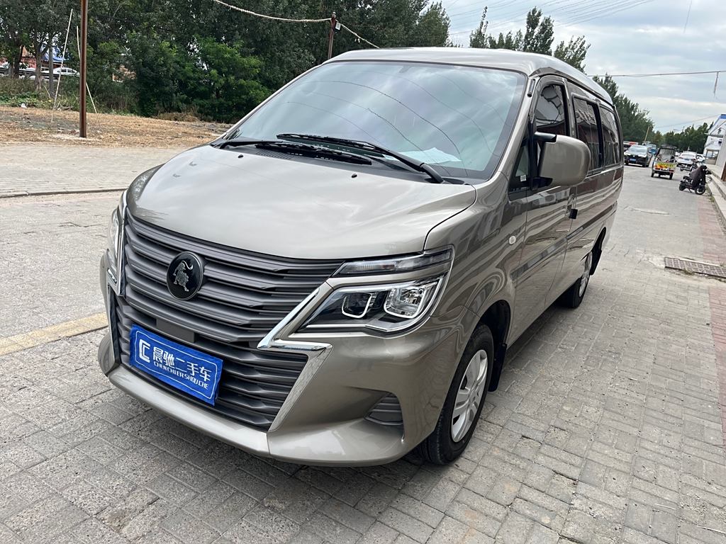 Lifan Lingzhi 2023 M5L 1.6L  7