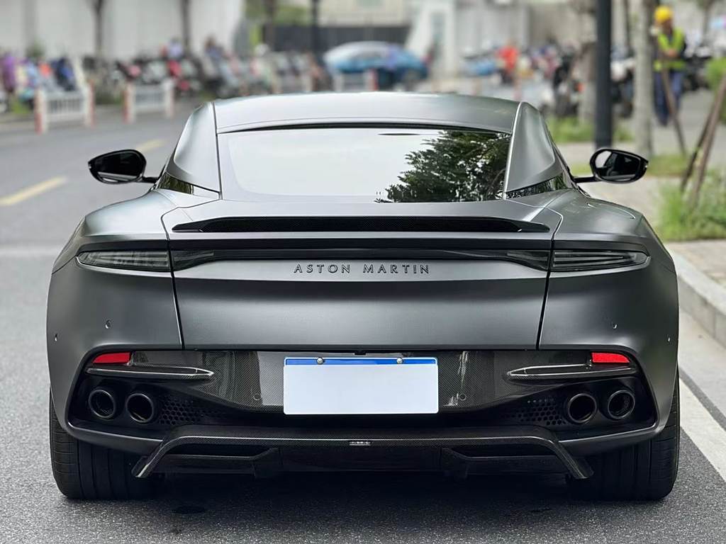 Aston Martin DBS 2022 DBS Superleggera V12 Coupe