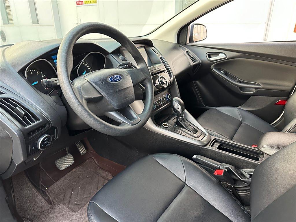 Ford Focus 2015  1.6L Автоматическая