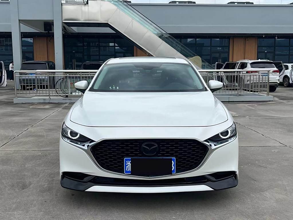 Mazda3 Axela 2021 2.0L Автоматическая