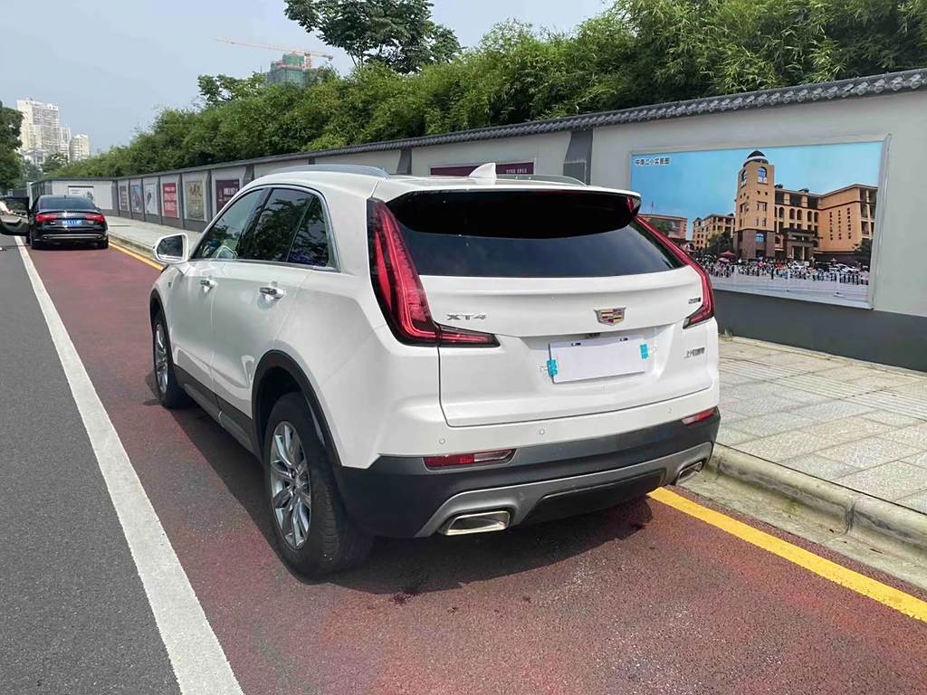 Cadillac XT4 2020 28T