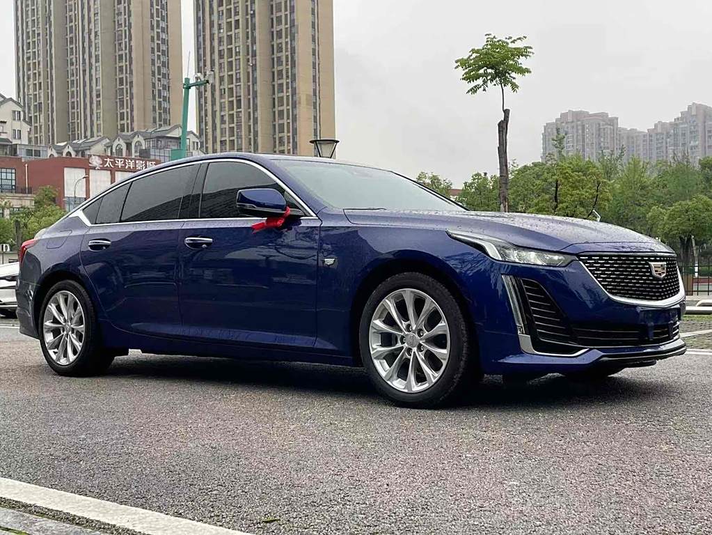 Cadillac CT5 2023 28T