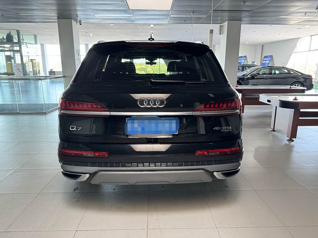 Audi Q7 2022 45 TFSI quattro S line