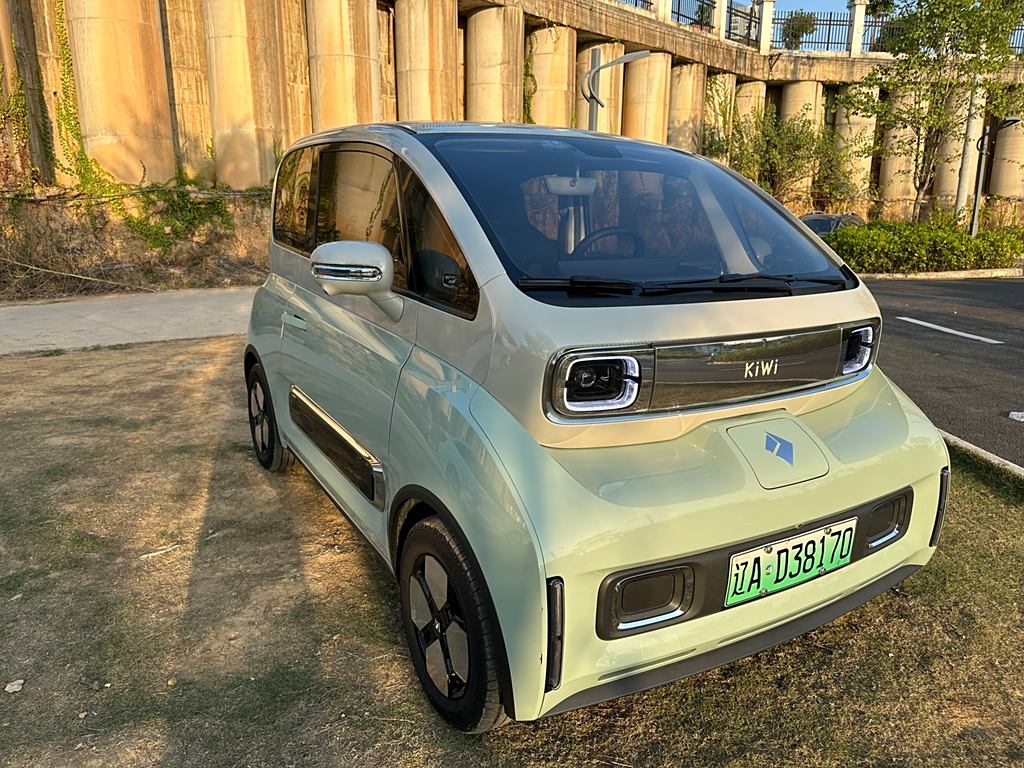 Baojun KiWi EV 2023  BYD YuanЛитиевая батарея