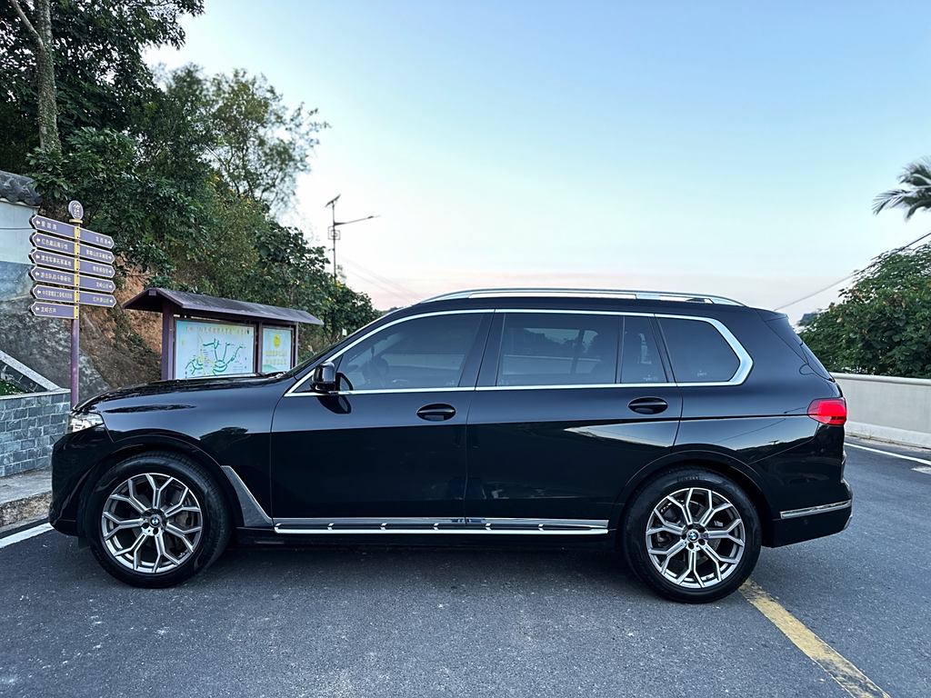 BMW X7 2022 xDrive40i