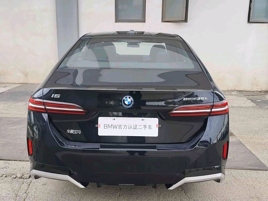 BMW i5 2024 eDrive 35L  M Sport Package