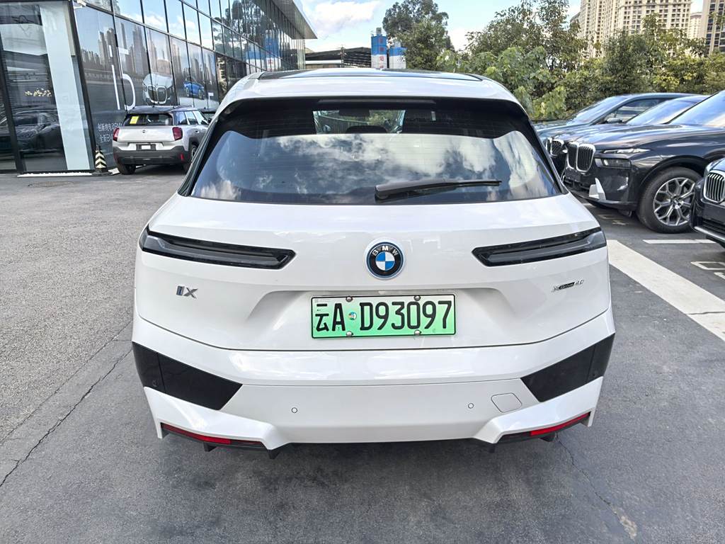 BMW iX 2023 xDrive40