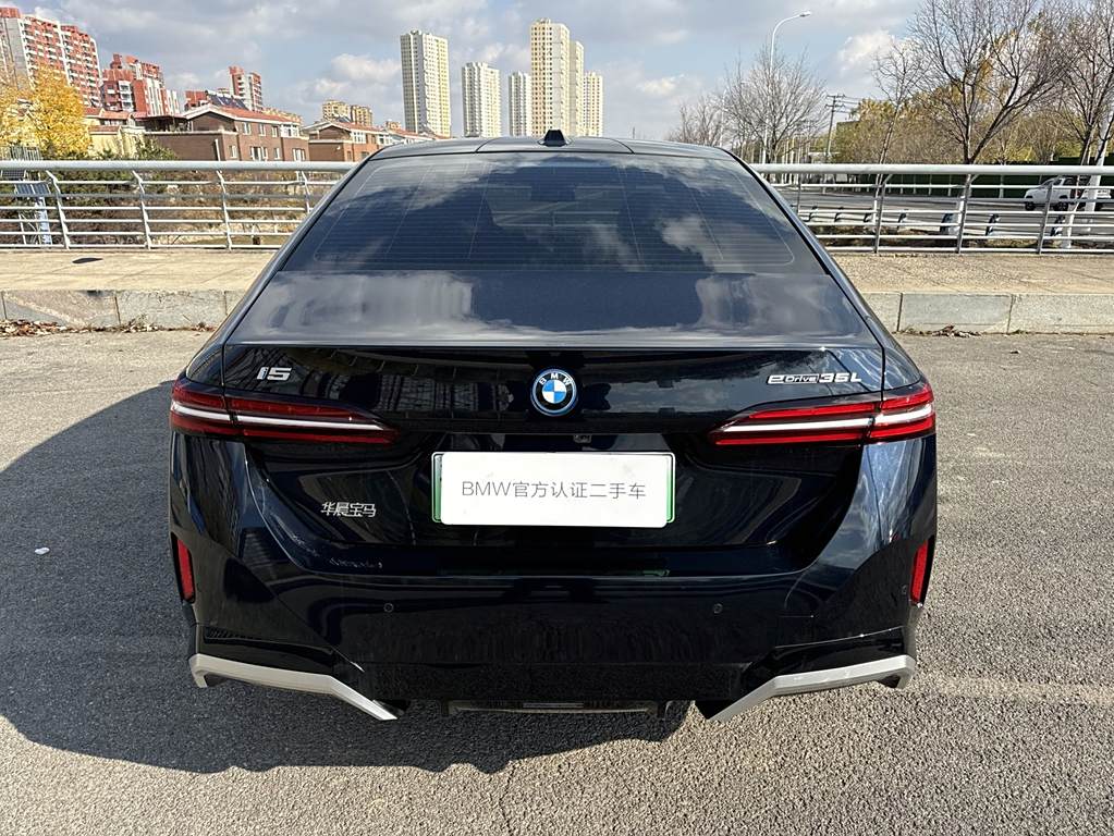 BMW i5 2024 eDrive 35L  M Sport Package