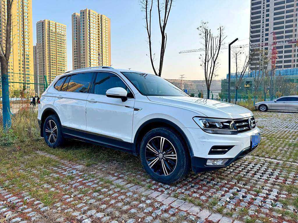 Volkswagen Tiguan L 2019 280TSI Автоматическая Euro VI