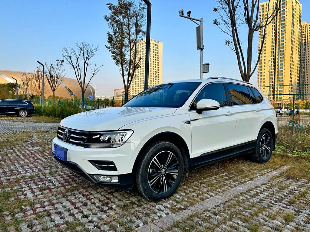 Volkswagen Tiguan L 2019 280TSI Автоматическая Euro VI