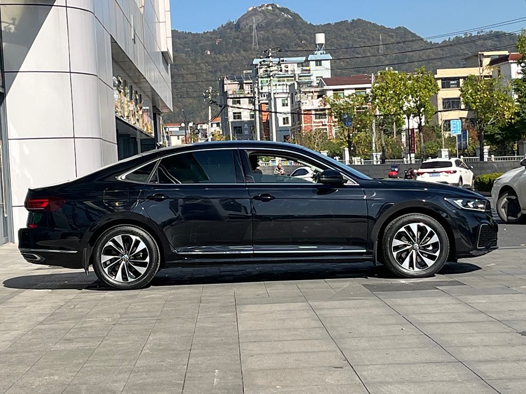 Volkswagen Passat 2023 330TSI  Elite