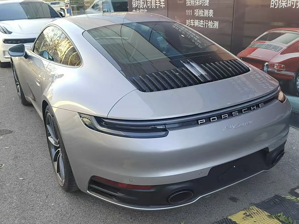 Porsche 911 2025 Carrera 3.0T