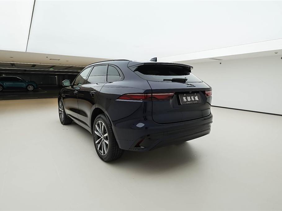 Jaguar F-PACE 2024 P250 R-Dynamic SE