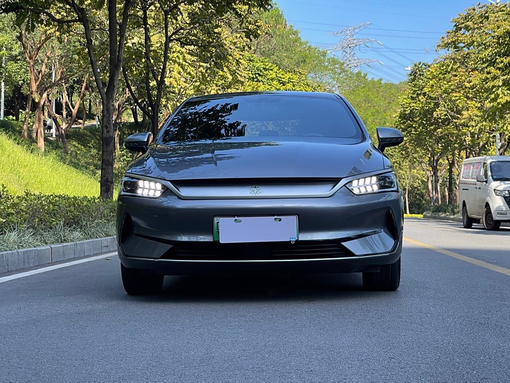 BYD Qin PLUS 2021 EV 500KM  Luxury