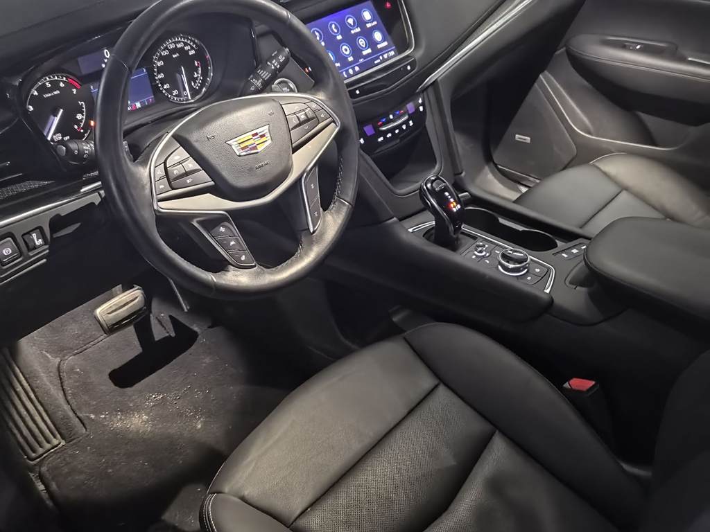 Cadillac XT5 2023 2.0T  Полный привод（）