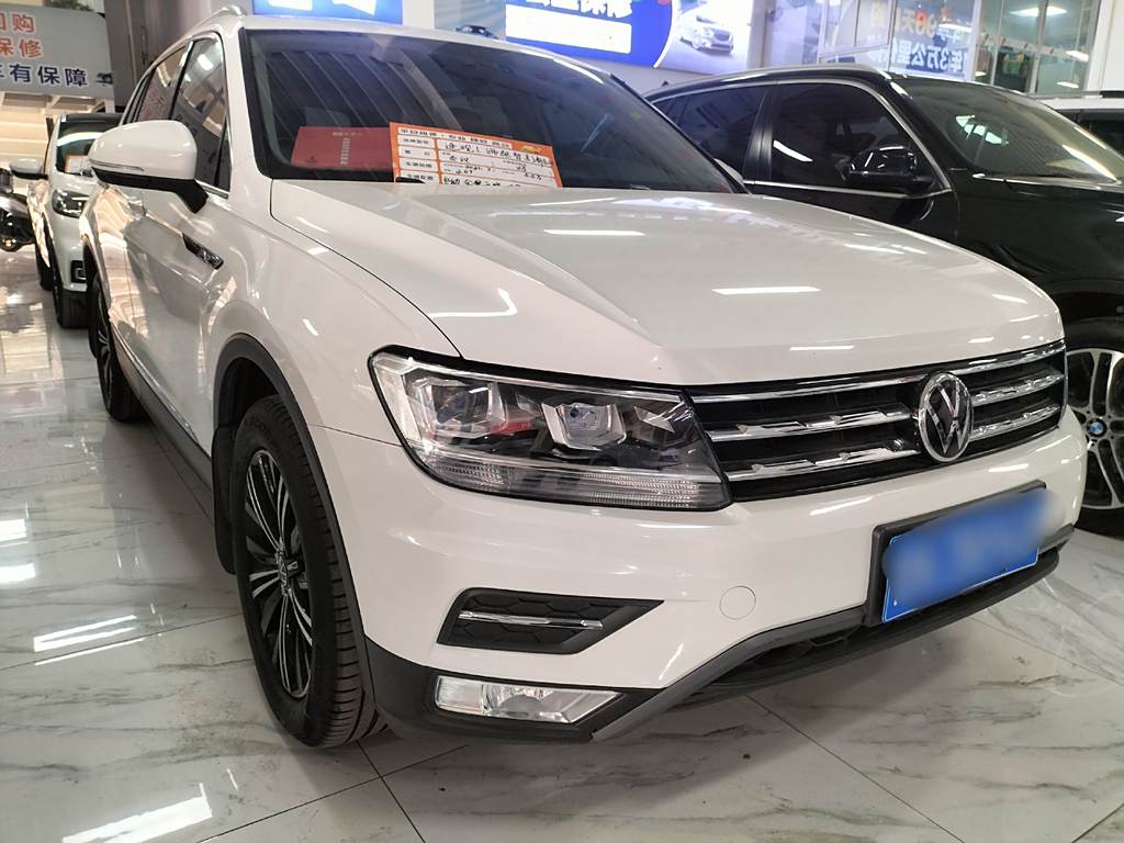 Volkswagen Tiguan L 2021 330TSI Автоматическая