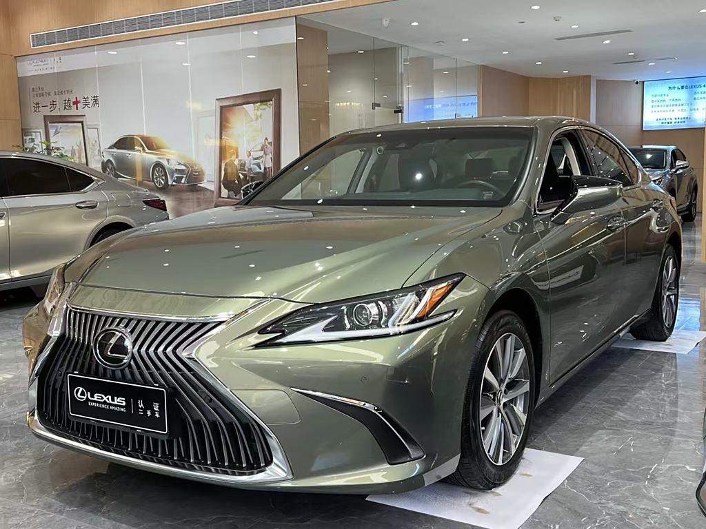 Lexus ES 2020 200