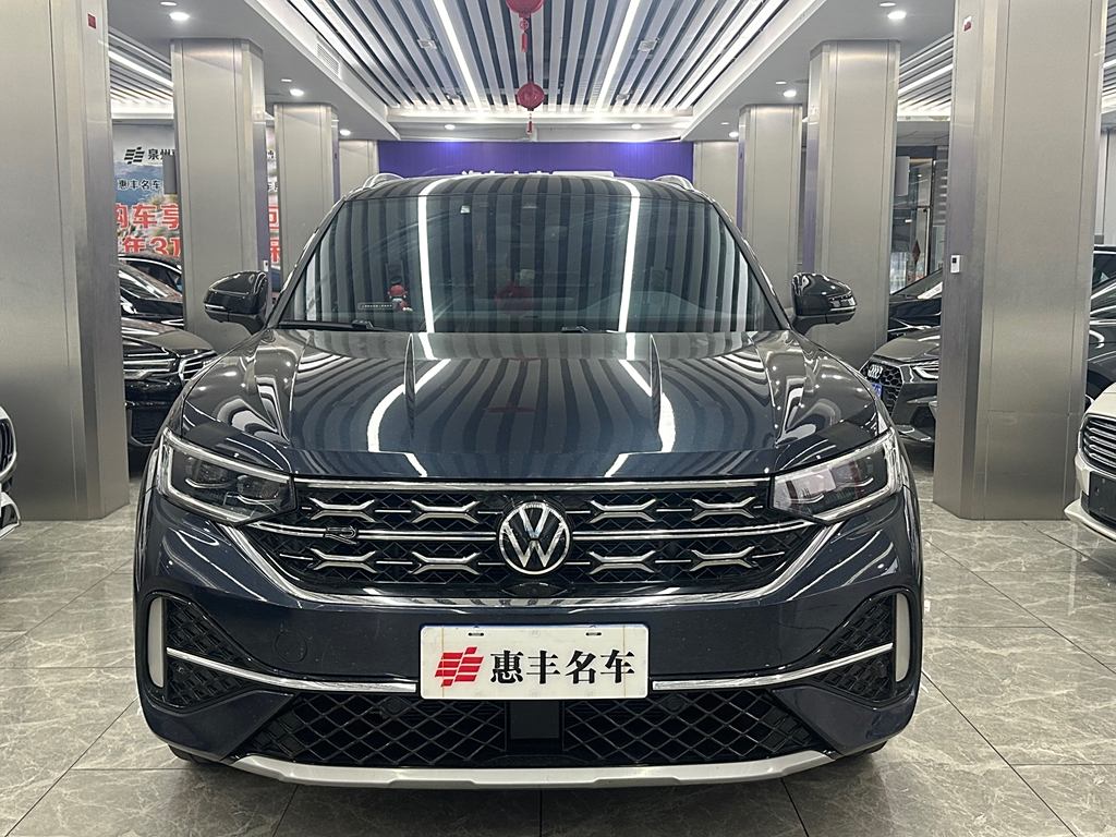 Volkswagen TayronX 2023  380TSI  Полный привод