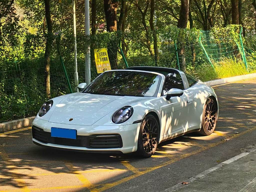 Porsche 911 2023 Targa 4 3.0T