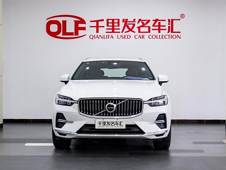 Volvo XC60 2023 B5 Полный привод