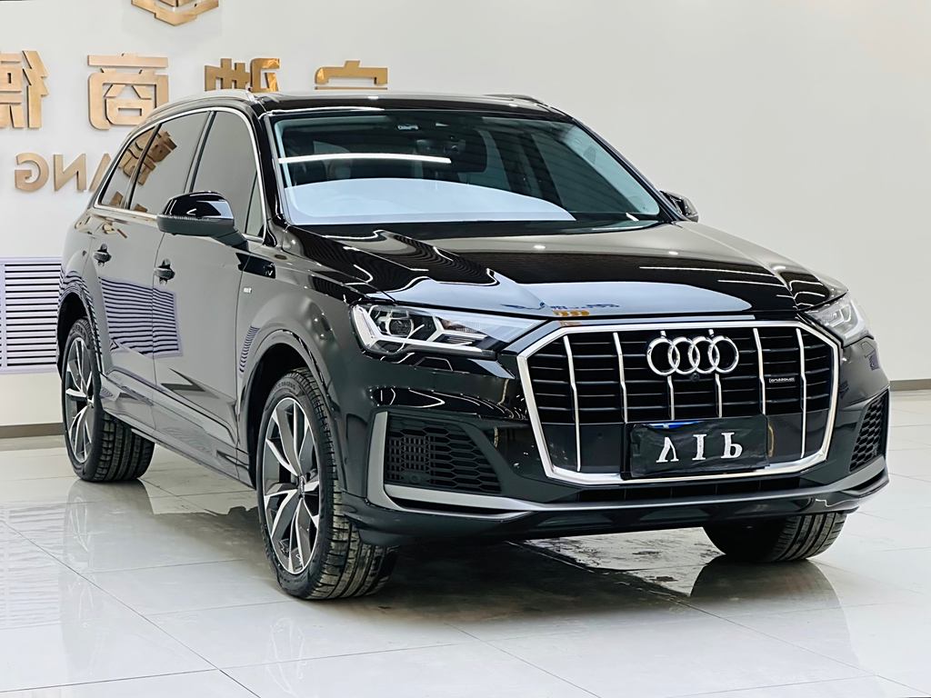 Audi Q7 2023 55 TFSI quattro S line