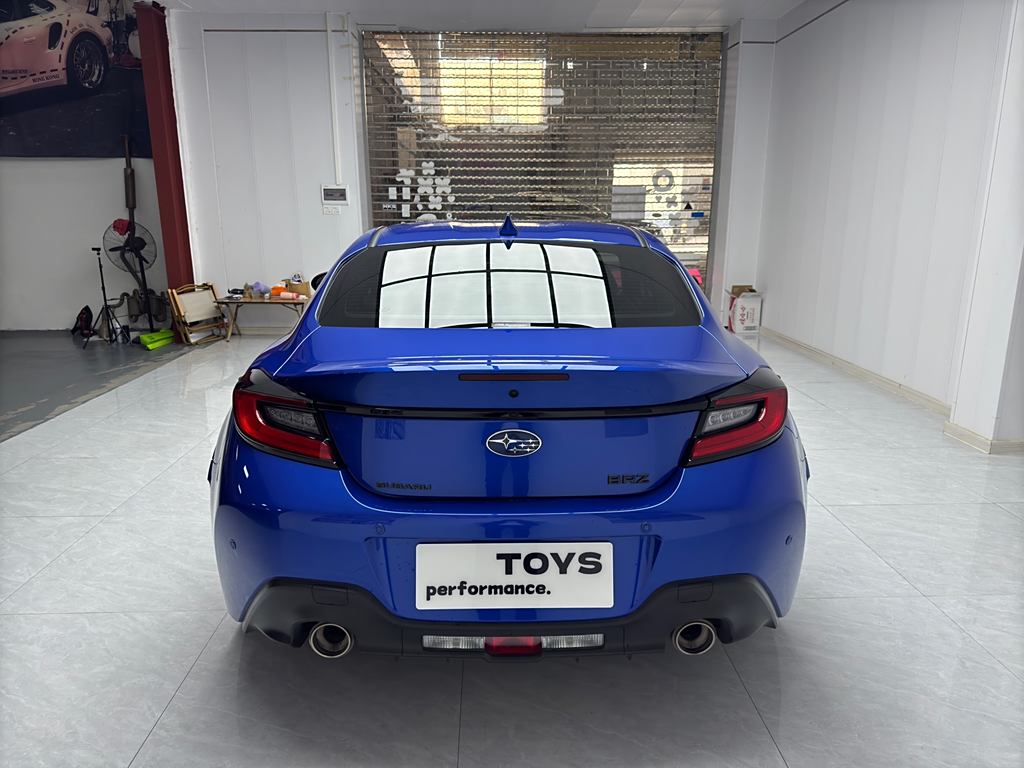 Subaru BRZ 2023 2.4L Ручная10