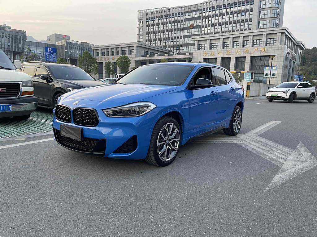 BMW X2 2021 sDrive25i