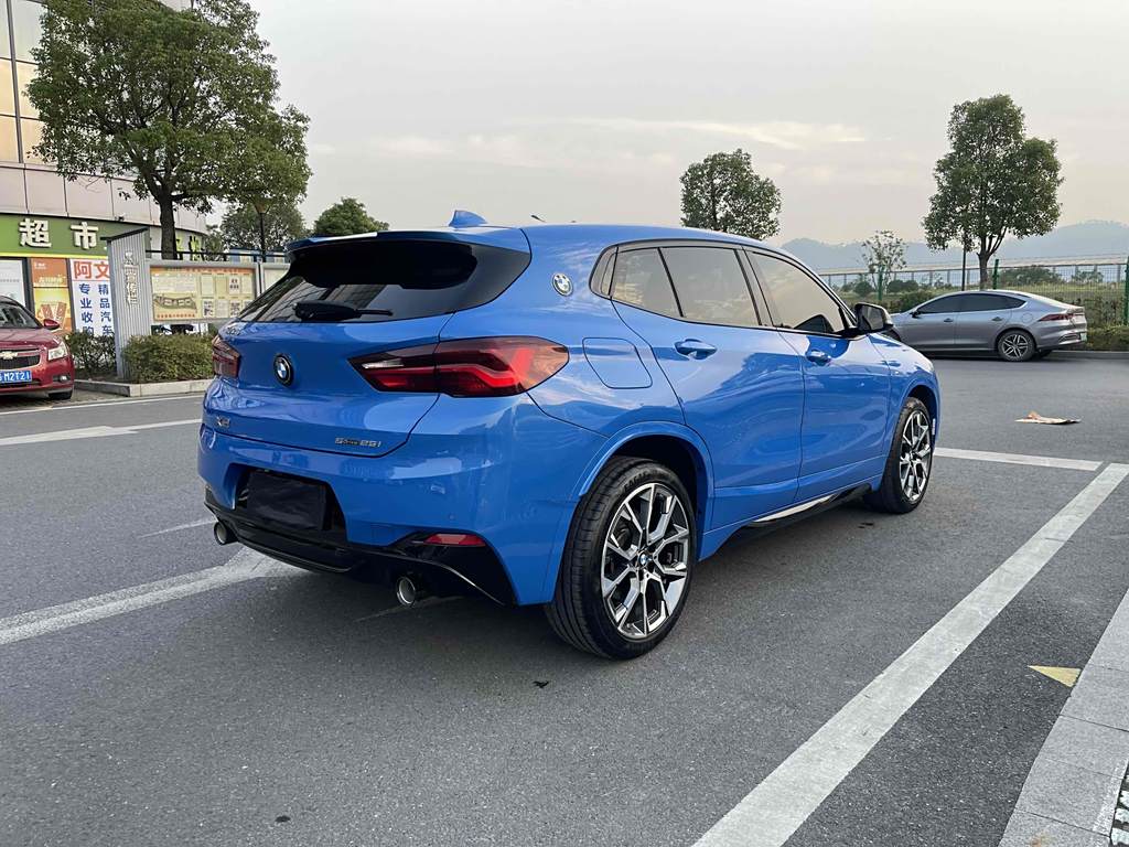 BMW X2 2021 sDrive25i