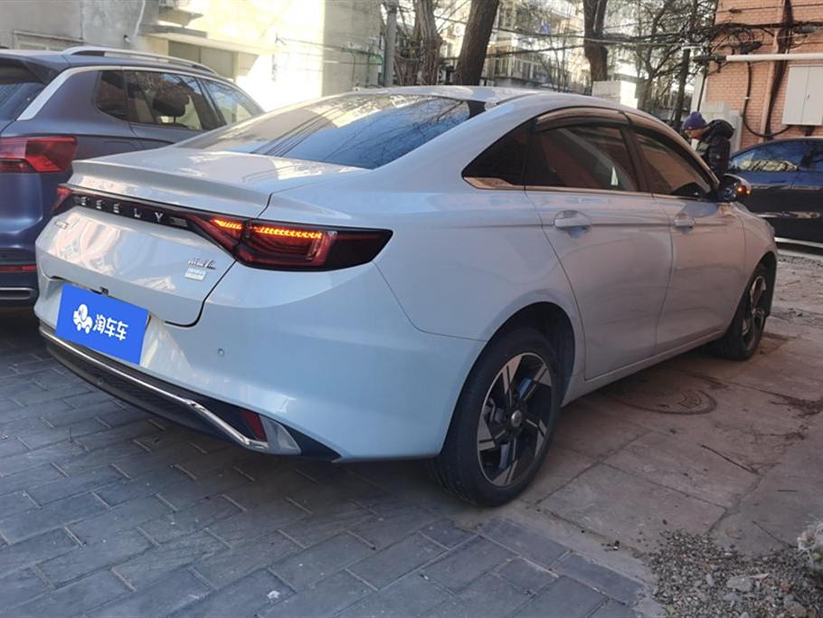 Geely Emgrand L HiP 2022 1.5TD-DHT Pro 100KM Super