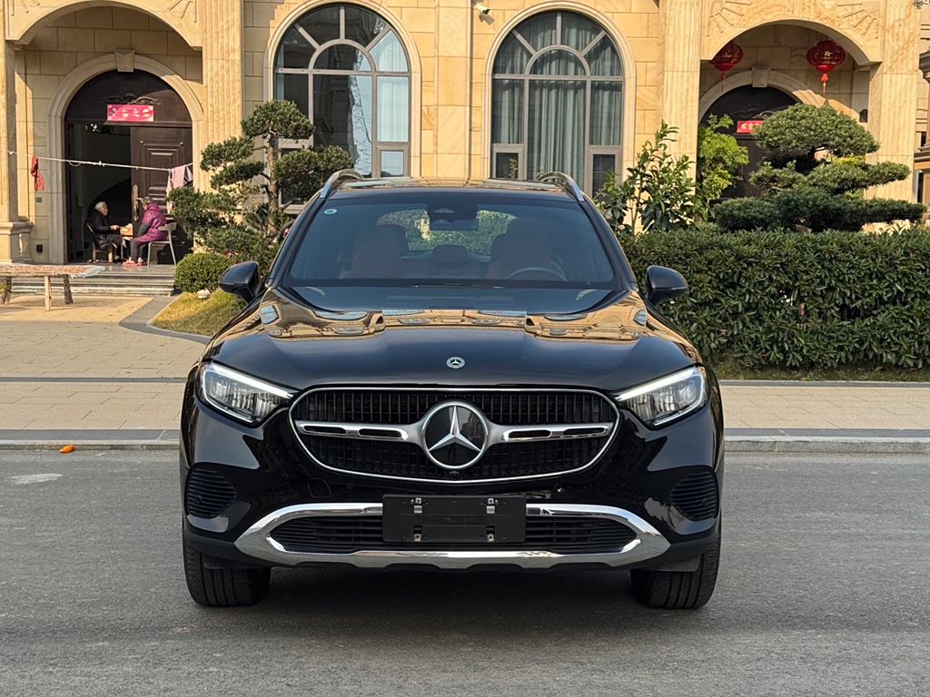 Mercedes-Benz GLC 2023 GLC 260 L 4MATIC  5