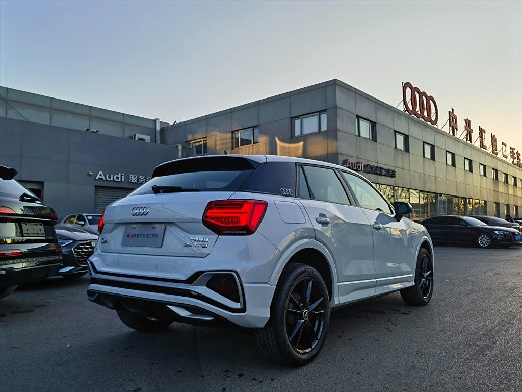 Audi Q2L 2023 35TFSI