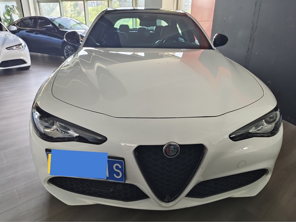 Alfa Romeo Giulia 2019 2.0T 280HP