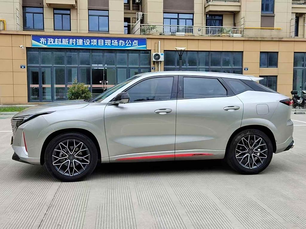 Changan Oshan Z6 2023  1.5T DCT