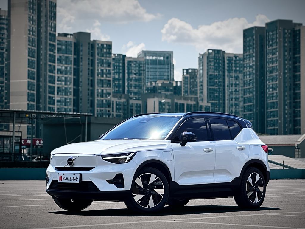 Volvo XC40 New Energy 2024